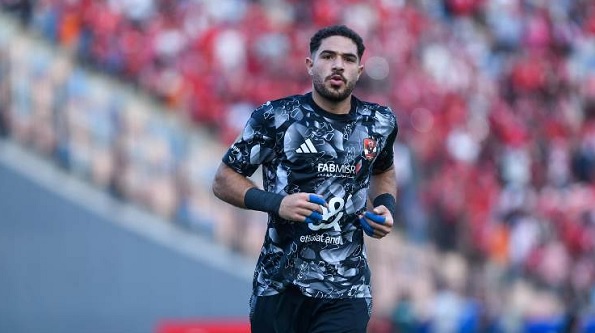 مراوغات وتأجيلات.. بيبو يكشف تفاصيل تعثر تجديد عقد حارس الأهلي حمزة علاء